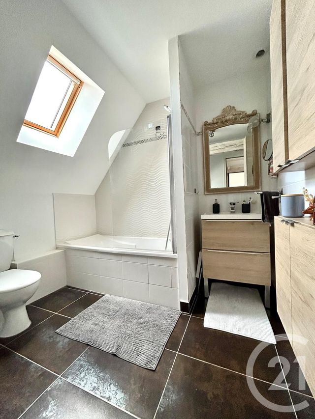 maison à louer - 4 pièces - 80.6 m2 - CHATEAUNEUF SUR LOIRE - 45 - CENTRE - Century 21 Trois Rois