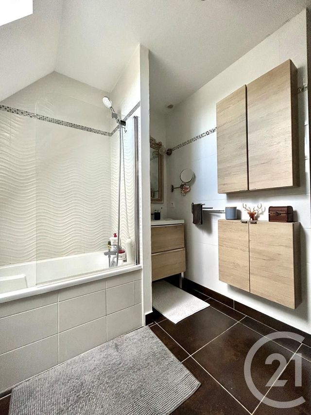 maison à louer - 4 pièces - 80.6 m2 - CHATEAUNEUF SUR LOIRE - 45 - CENTRE - Century 21 Trois Rois