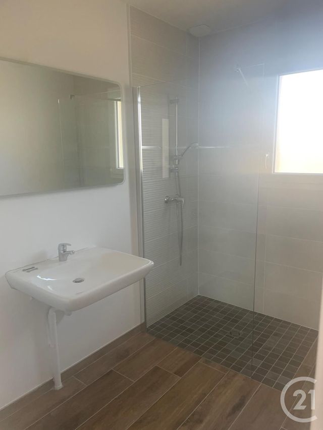 maison à louer - 4 pièces - 83.47 m2 - ST MARTIN D ABBAT - 45 - CENTRE - Century 21 Trois Rois