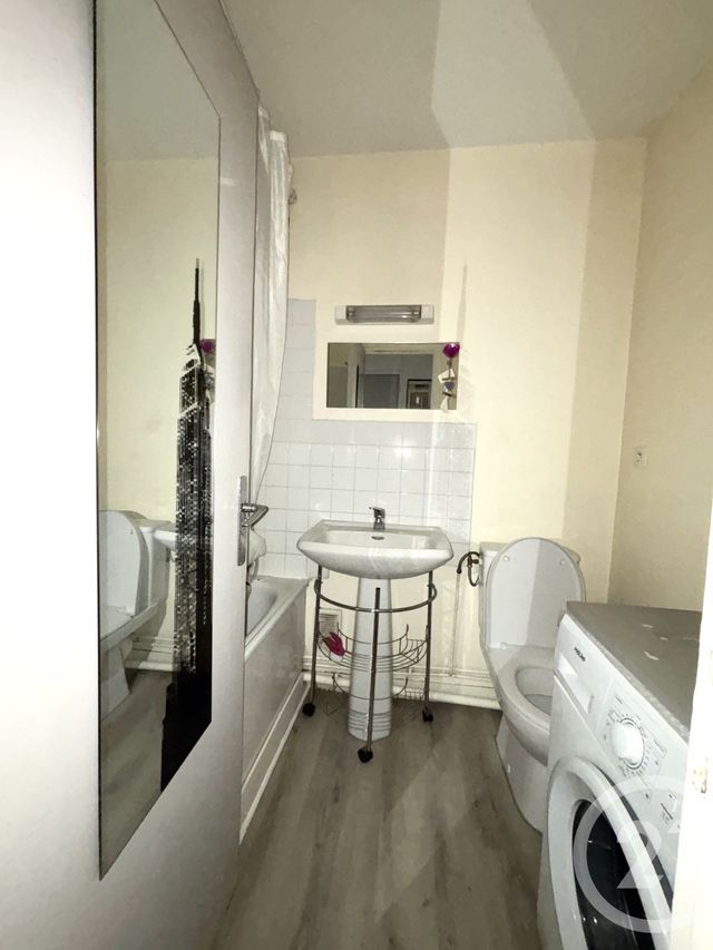 Appartement F1 à louer - 1 pièce - 27.4 m2 - ORLEANS - 45 - CENTRE - Century 21 Trois Rois