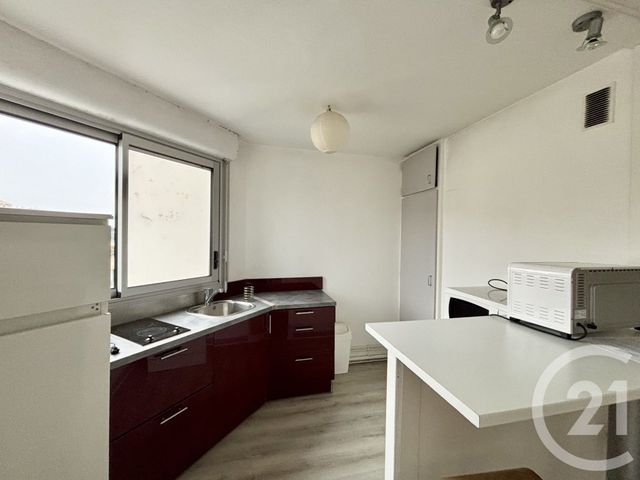 Appartement F1 à louer - 1 pièce - 27.4 m2 - ORLEANS - 45 - CENTRE - Century 21 Trois Rois