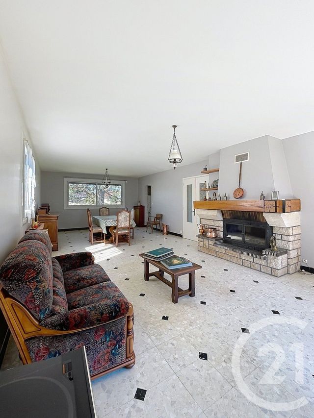 maison à vendre - 5 pièces - 129.8 m2 - VITRY AUX LOGES - 45 - CENTRE - Century 21 Trois Rois