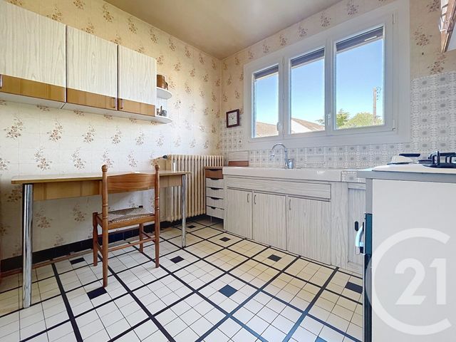 maison à vendre - 5 pièces - 129.8 m2 - VITRY AUX LOGES - 45 - CENTRE - Century 21 Trois Rois