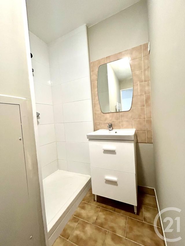 Appartement F2 à louer - 2 pièces - 26.0 m2 - CHATEAUNEUF SUR LOIRE - 45 - CENTRE - Century 21 Trois Rois