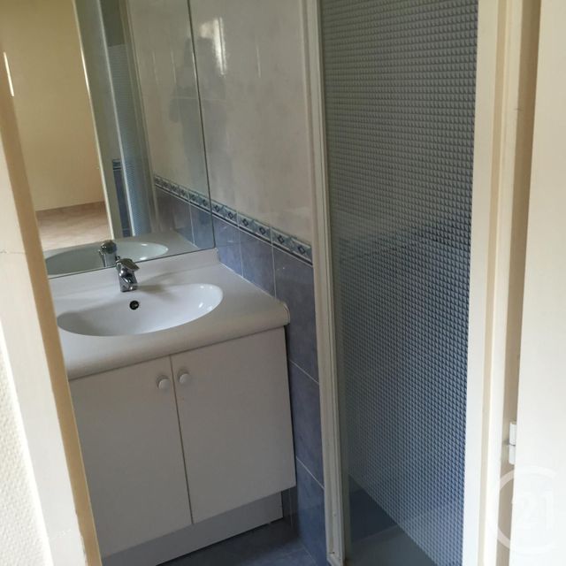 Appartement F1 à louer - 1 pièce - 23.0 m2 - CHATEAUNEUF SUR LOIRE - 45 - CENTRE - Century 21 Trois Rois