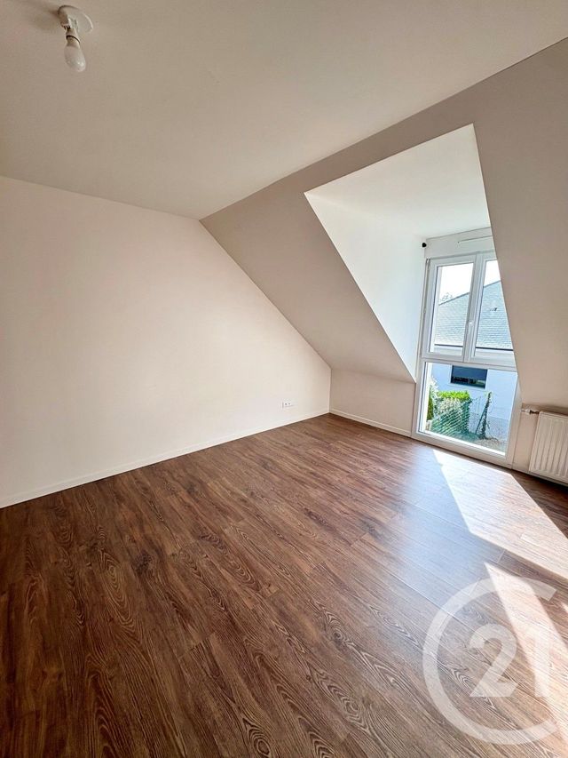 maison à louer - 3 pièces - 74.26 m2 - ST DENIS DE L HOTEL - 45 - CENTRE - Century 21 Trois Rois