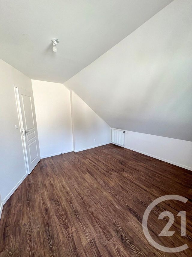 maison à louer - 3 pièces - 74.26 m2 - ST DENIS DE L HOTEL - 45 - CENTRE - Century 21 Trois Rois