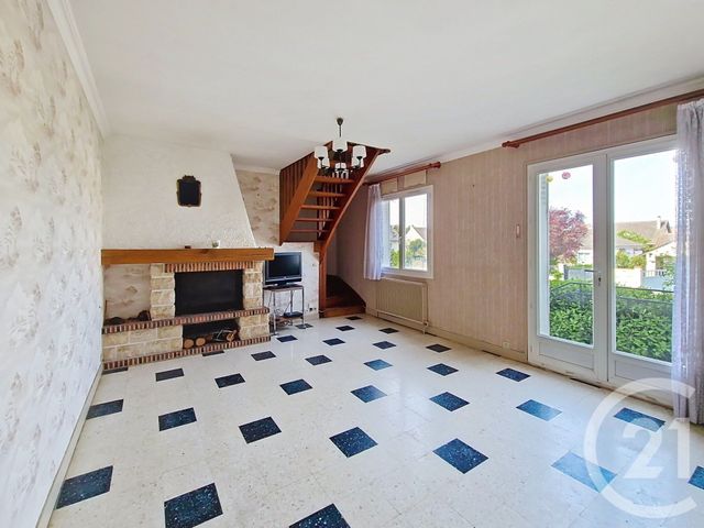 maison à vendre - 6 pièces - 108.64 m2 - CHATEAUNEUF SUR LOIRE - 45 - CENTRE - Century 21 Trois Rois