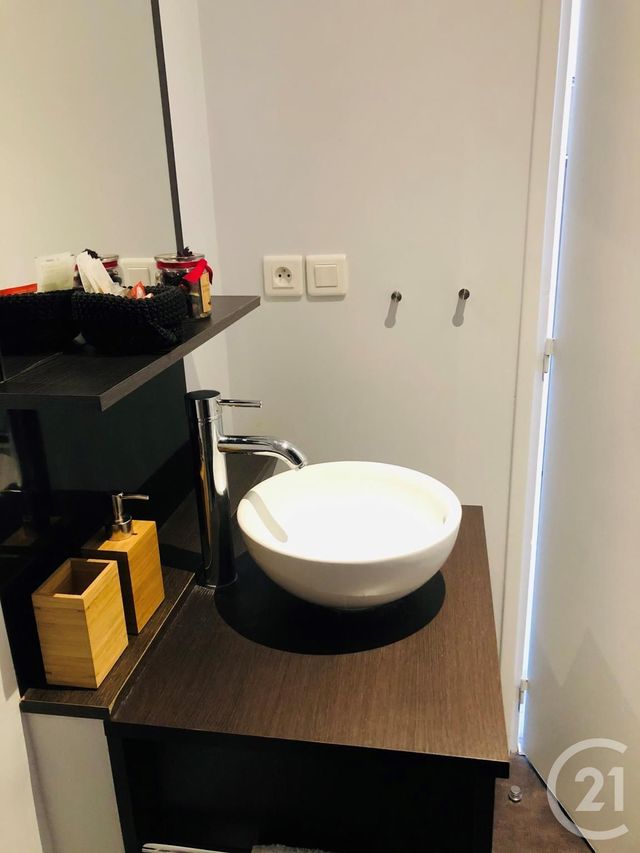 Appartement F1 à louer - 1 pièce - 35.84 m2 - CHATEAUNEUF SUR LOIRE - 45 - CENTRE - Century 21 Trois Rois