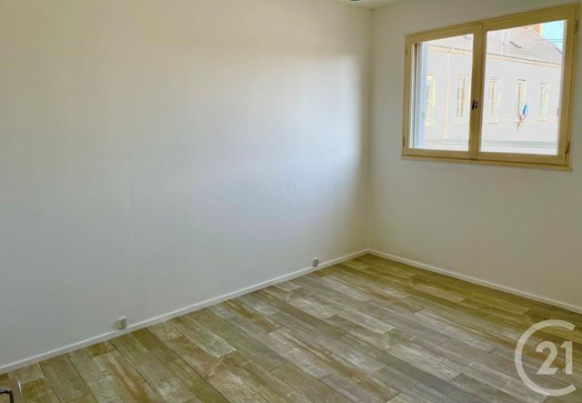 Appartement F3 à louer - 3 pièces - 66.24 m2 - CHATEAUNEUF SUR LOIRE - 45 - CENTRE - Century 21 Trois Rois