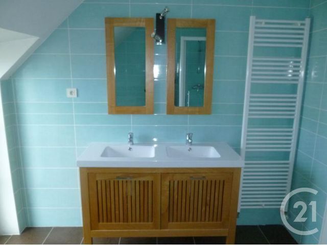 maison à louer - 4 pièces - 120.0 m2 - ST BENOIT SUR LOIRE - 45 - CENTRE - Century 21 Trois Rois