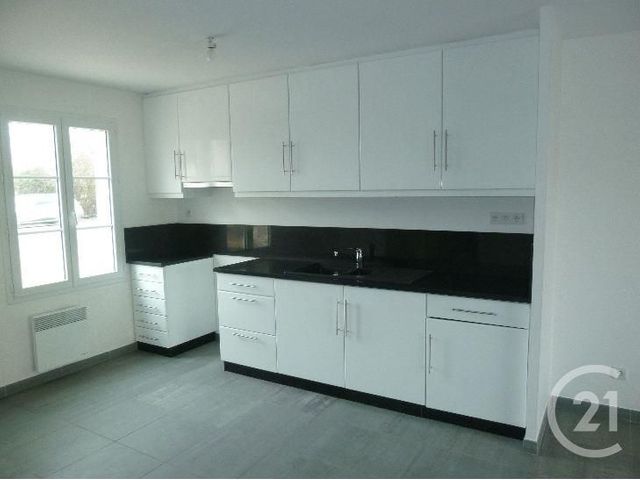 maison à louer - 4 pièces - 84.0 m2 - CHATEAUNEUF SUR LOIRE - 45 - CENTRE - Century 21 Trois Rois