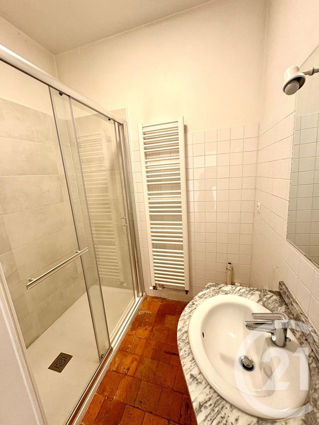 Appartement F3 à louer - 3 pièces - 83.0 m2 - ST BENOIT SUR LOIRE - 45 - CENTRE - Century 21 Trois Rois