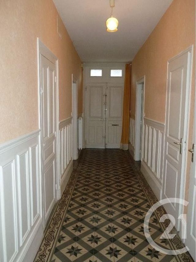 Appartement F3 à louer - 3 pièces - 83.0 m2 - ST BENOIT SUR LOIRE - 45 - CENTRE - Century 21 Trois Rois