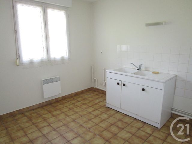 Appartement F2 à louer - 2 pièces - 45.0 m2 - CHATEAUNEUF SUR LOIRE - 45 - CENTRE - Century 21 Trois Rois