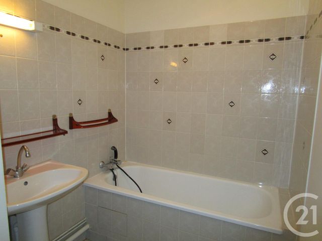 Appartement F2 à louer - 2 pièces - 45.0 m2 - CHATEAUNEUF SUR LOIRE - 45 - CENTRE - Century 21 Trois Rois