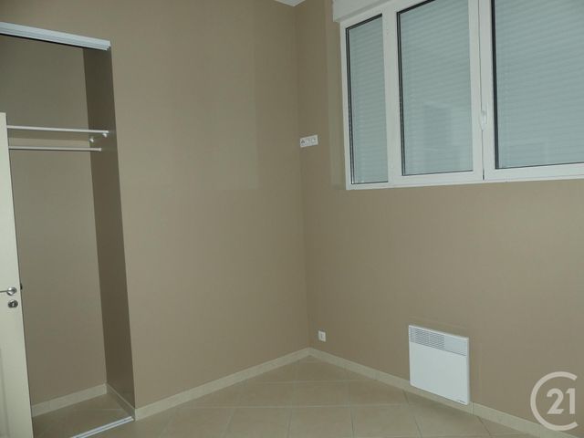Appartement F3 à louer - 3 pièces - 72.0 m2 - CHATEAUNEUF SUR LOIRE - 45 - CENTRE - Century 21 Trois Rois