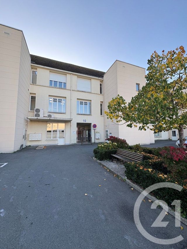 Appartement F3 à louer - 3 pièces - 72.0 m2 - CHATEAUNEUF SUR LOIRE - 45 - CENTRE - Century 21 Trois Rois