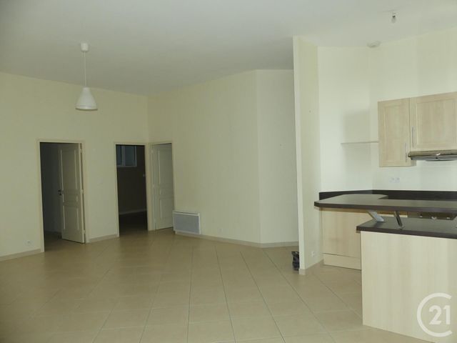 Appartement F3 à louer - 3 pièces - 72.0 m2 - CHATEAUNEUF SUR LOIRE - 45 - CENTRE - Century 21 Trois Rois