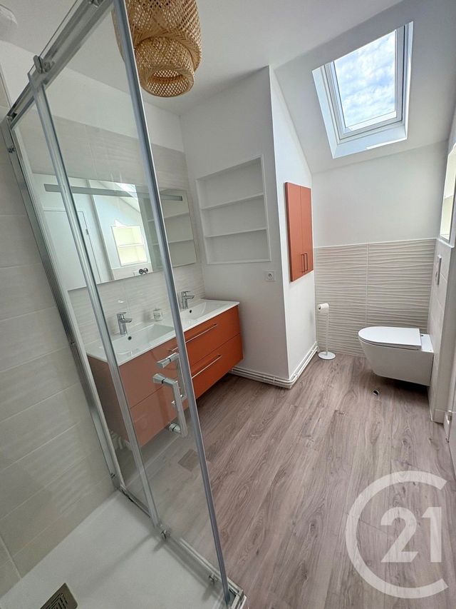 maison à louer - 4 pièces - 78.84 m2 - CHATEAUNEUF SUR LOIRE - 45 - CENTRE - Century 21 Trois Rois