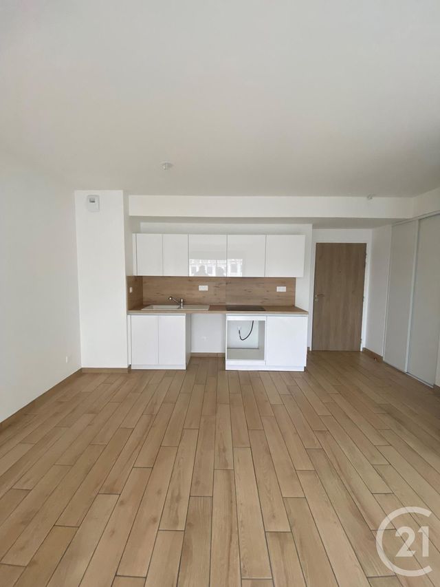 Appartement F3 à louer - 3 pièces - 60.76 m2 - ORLEANS - 45 - CENTRE - Century 21 Trois Rois