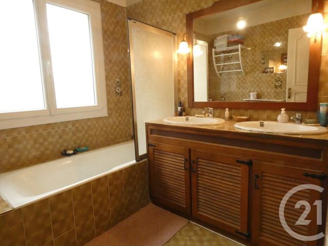 maison à vendre - 6 pièces - 138.0 m2 - VIENNE EN VAL - 45 - CENTRE - Century 21 Trois Rois