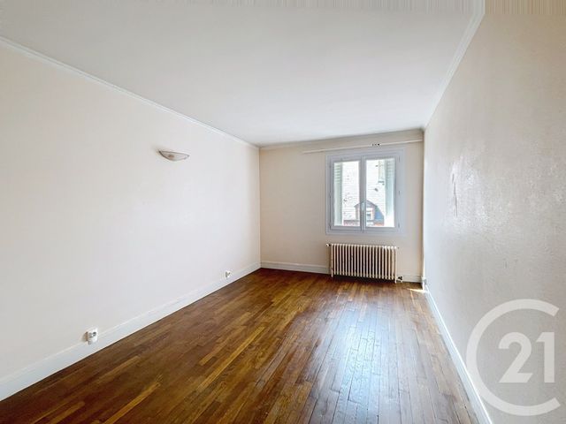maison à vendre - 7 pièces - 189.12 m2 - ST DENIS DE L HOTEL - 45 - CENTRE - Century 21 Trois Rois