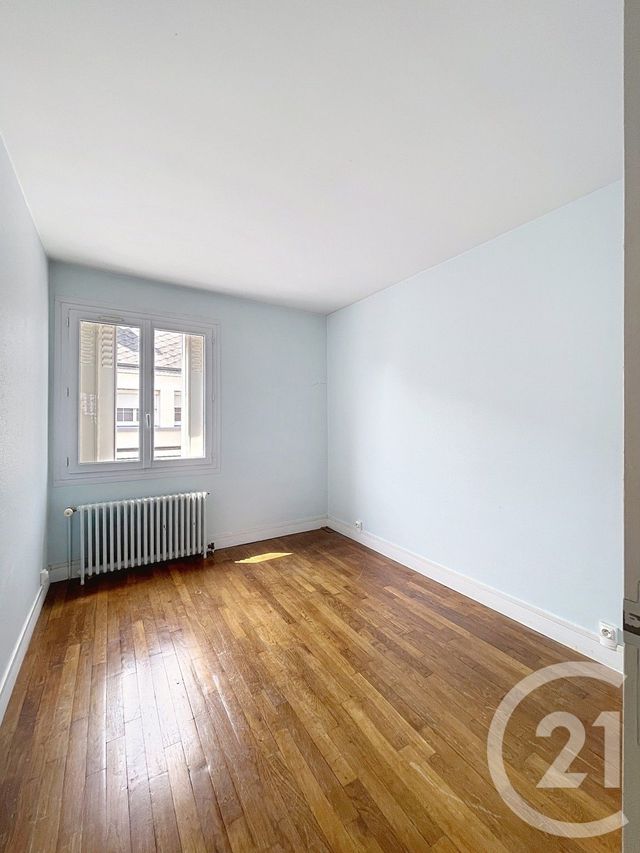 maison à vendre - 7 pièces - 189.12 m2 - ST DENIS DE L HOTEL - 45 - CENTRE - Century 21 Trois Rois