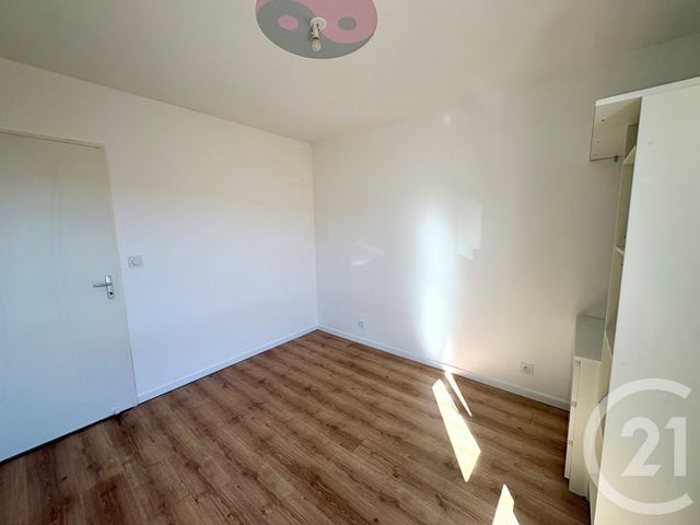 maison à louer - 4 pièces - 86.0 m2 - CHATEAUNEUF SUR LOIRE - 45 - CENTRE - Century 21 Trois Rois