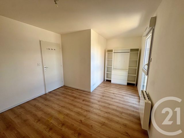 maison à louer - 4 pièces - 86.0 m2 - CHATEAUNEUF SUR LOIRE - 45 - CENTRE - Century 21 Trois Rois
