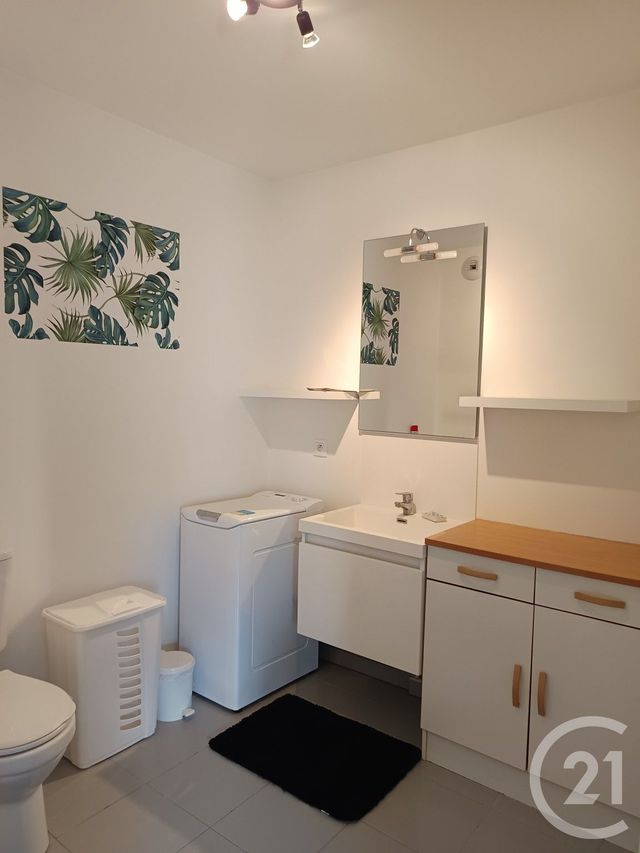 Appartement T2 à vendre - 2 pièces - 35.73 m2 - ST JEAN DE LA RUELLE - 45 - CENTRE - Century 21 Trois Rois