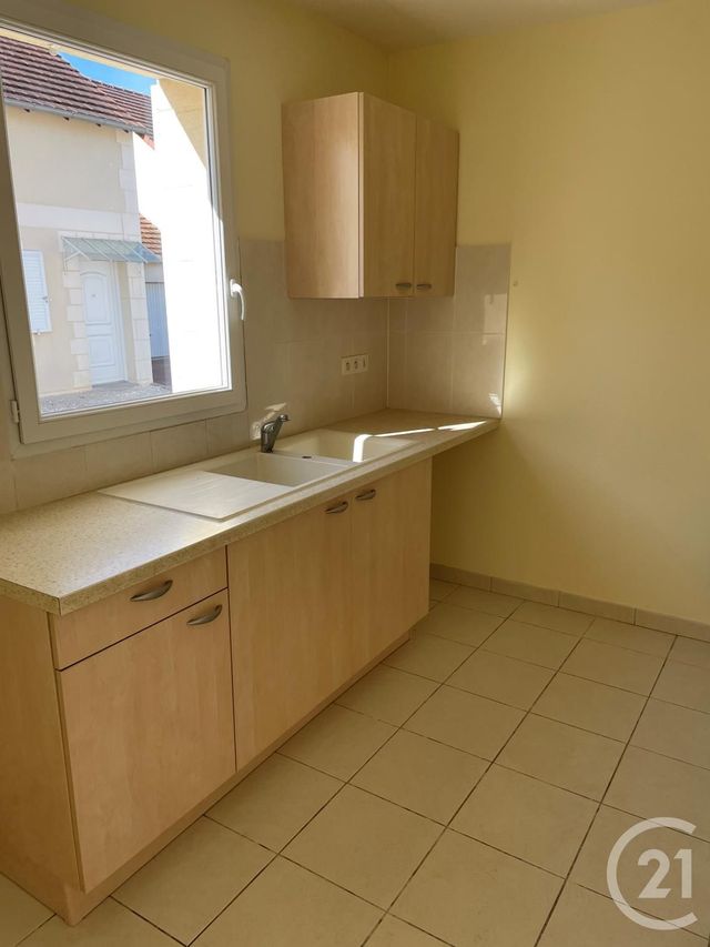 maison à louer - 3 pièces - 65.5 m2 - CHATEAUNEUF SUR LOIRE - 45 - CENTRE - Century 21 Trois Rois