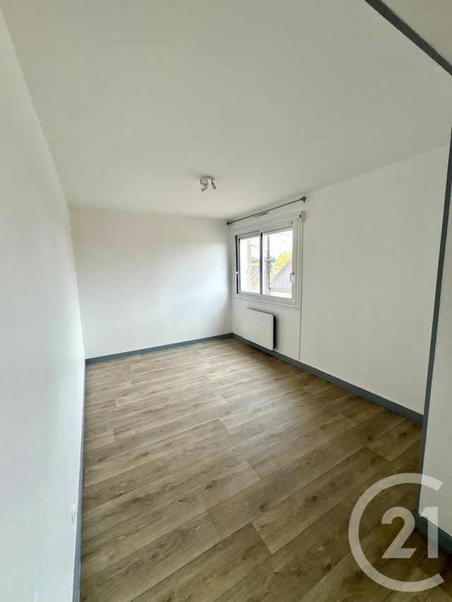 Appartement F2 à louer - 2 pièces - 74.3 m2 - CHATEAUNEUF SUR LOIRE - 45 - CENTRE - Century 21 Trois Rois