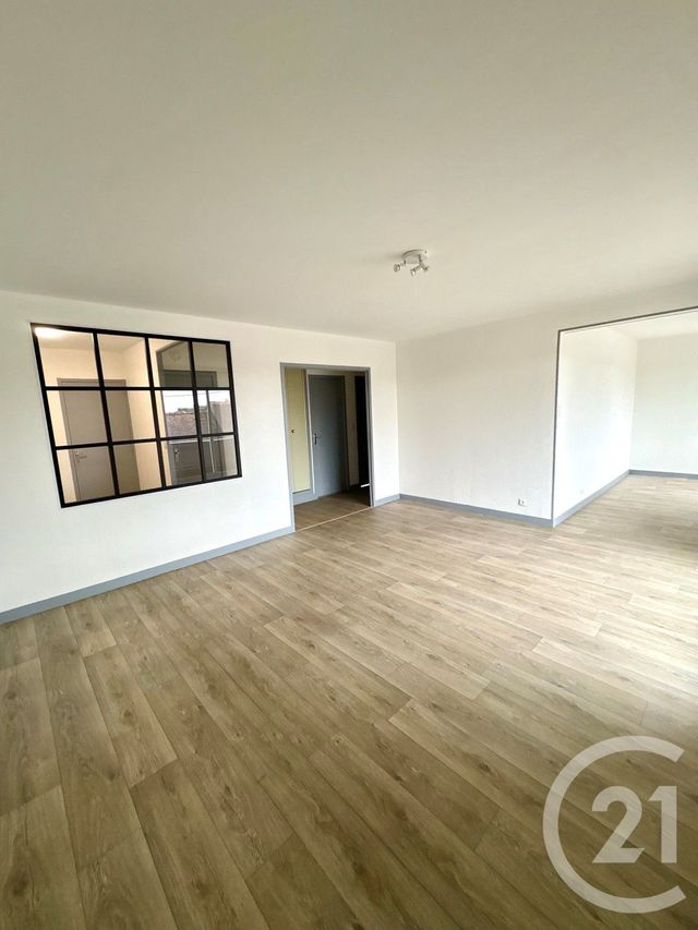 Appartement F2 à louer - 2 pièces - 74.3 m2 - CHATEAUNEUF SUR LOIRE - 45 - CENTRE - Century 21 Trois Rois