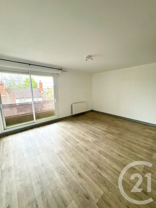 Appartement F2 à louer - 2 pièces - 74.3 m2 - CHATEAUNEUF SUR LOIRE - 45 - CENTRE - Century 21 Trois Rois