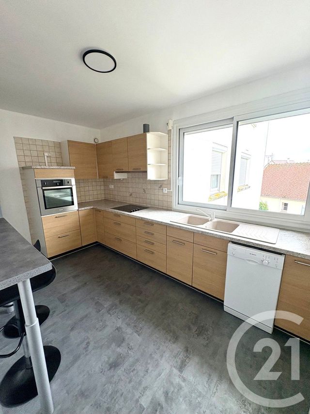 Appartement F2 à louer - 2 pièces - 74.3 m2 - CHATEAUNEUF SUR LOIRE - 45 - CENTRE - Century 21 Trois Rois