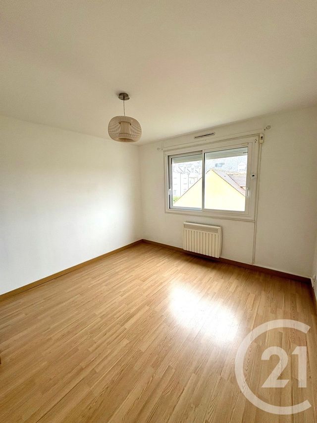 Appartement F2 à louer - 2 pièces - 74.3 m2 - CHATEAUNEUF SUR LOIRE - 45 - CENTRE - Century 21 Trois Rois
