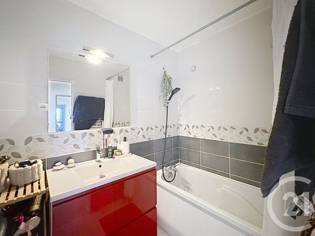 Appartement F3 à vendre - 3 pièces - 70.0 m2 - GIEN - 45 - CENTRE - Century 21 Trois Rois