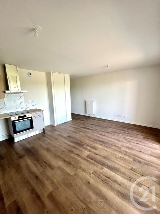 Appartement F2 à louer - 2 pièces - 46.5 m2 - SARAN - 45 - CENTRE - Century 21 Trois Rois