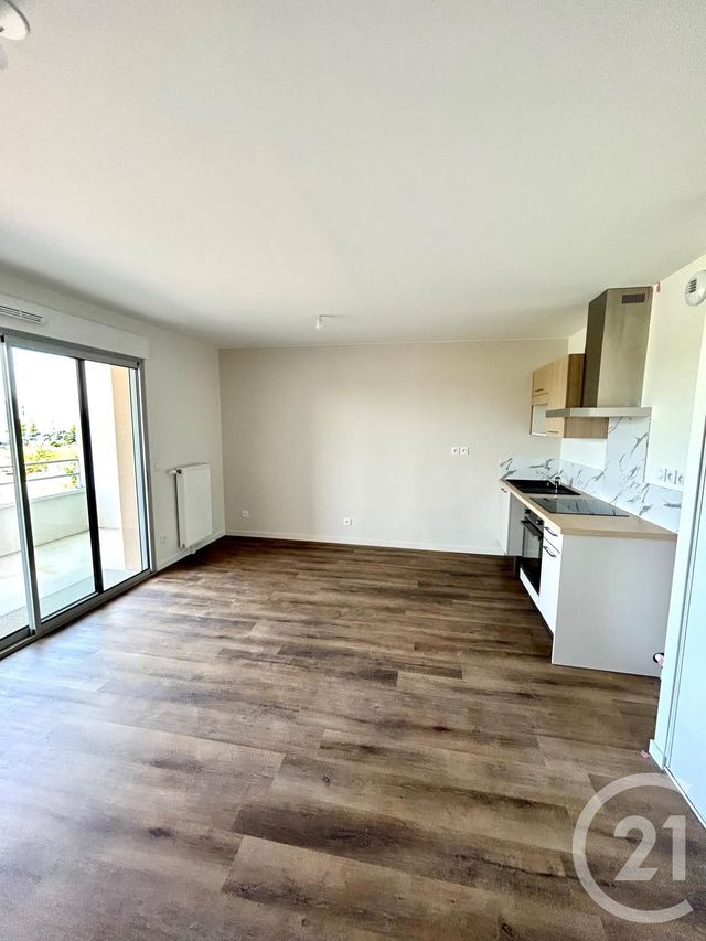 Appartement F2 à louer - 2 pièces - 46.5 m2 - SARAN - 45 - CENTRE - Century 21 Trois Rois