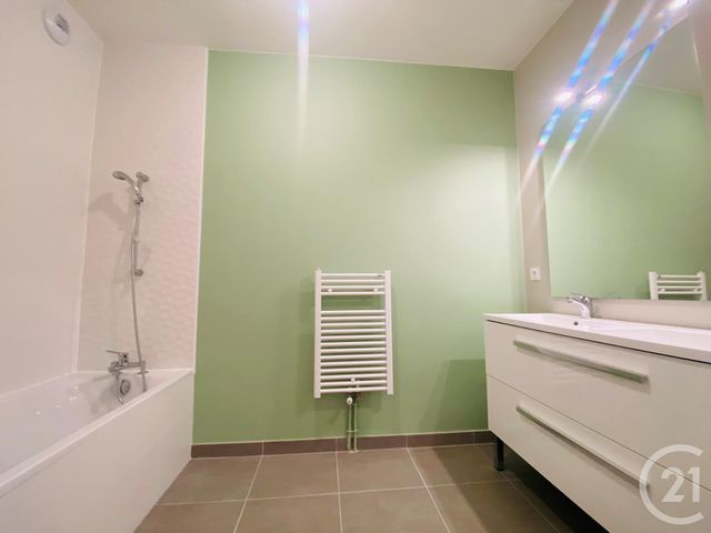 Appartement F3 à louer - 3 pièces - 65.5 m2 - SARAN - 45 - CENTRE - Century 21 Trois Rois