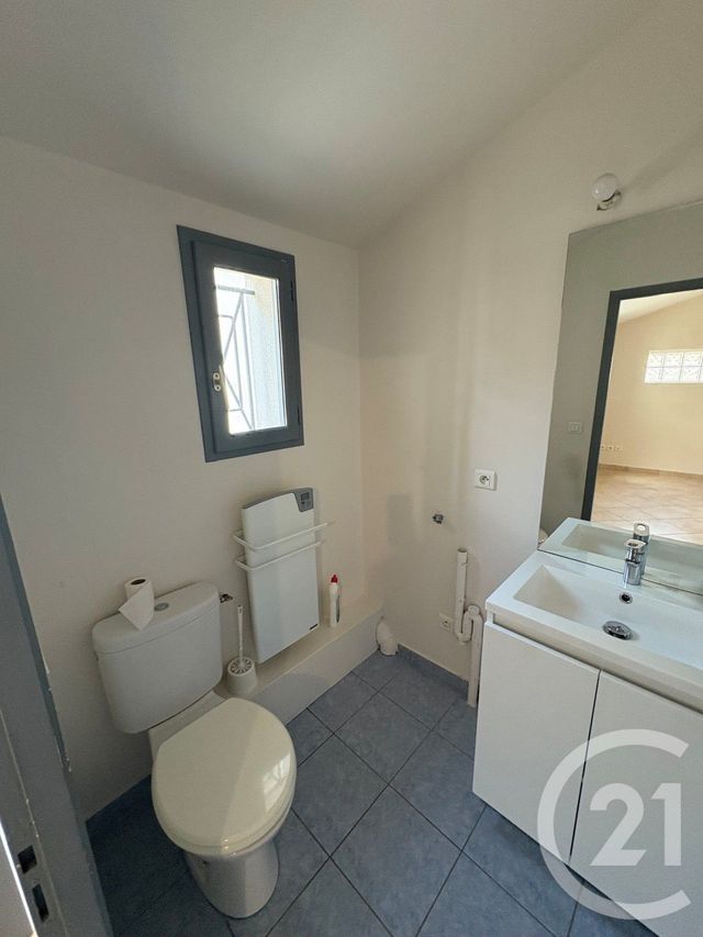Appartement F1 à louer - 1 pièce - 24.1 m2 - CHATEAUNEUF SUR LOIRE - 45 - CENTRE - Century 21 Trois Rois