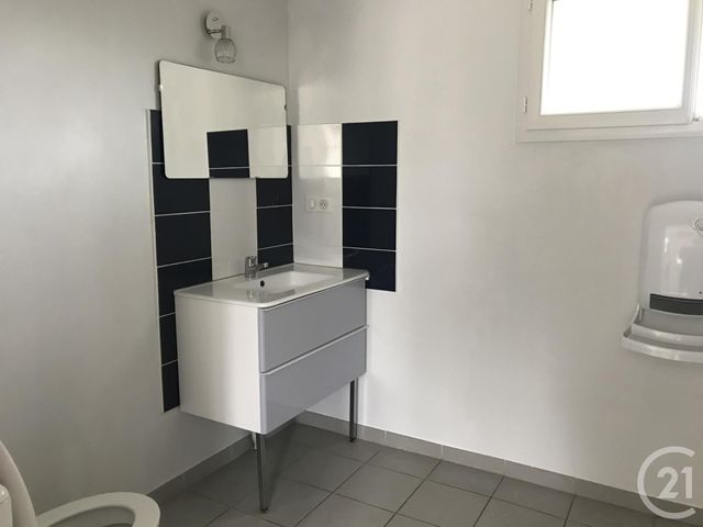 maison à louer - 2 pièces - 36.96 m2 - ST BENOIT SUR LOIRE - 45 - CENTRE - Century 21 Trois Rois
