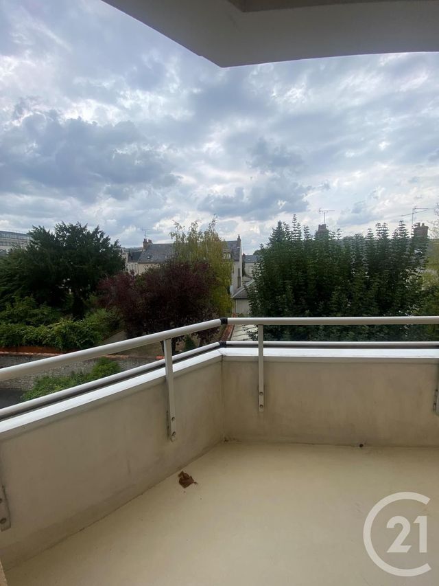 Appartement F1 à louer - 1 pièce - 31.8 m2 - ORLEANS - 45 - CENTRE - Century 21 Trois Rois