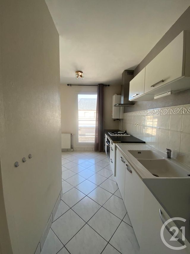 Appartement F2 à louer - 2 pièces - 55.35 m2 - FLEURY LES AUBRAIS - 45 - CENTRE - Century 21 Trois Rois