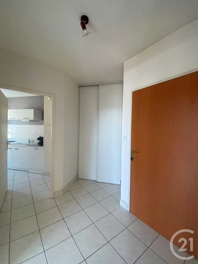 Appartement F2 à louer - 2 pièces - 55.35 m2 - FLEURY LES AUBRAIS - 45 - CENTRE - Century 21 Trois Rois