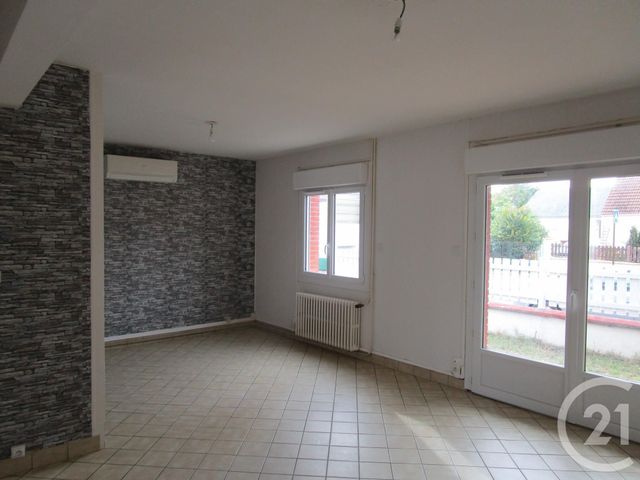 maison à louer - 4 pièces - 85.0 m2 - CHATEAUNEUF SUR LOIRE - 45 - CENTRE - Century 21 Trois Rois