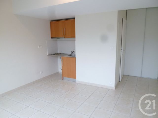 Appartement Studio à louer - 1 pièce - 18.3 m2 - CHATEAUNEUF SUR LOIRE - 45 - CENTRE - Century 21 Trois Rois