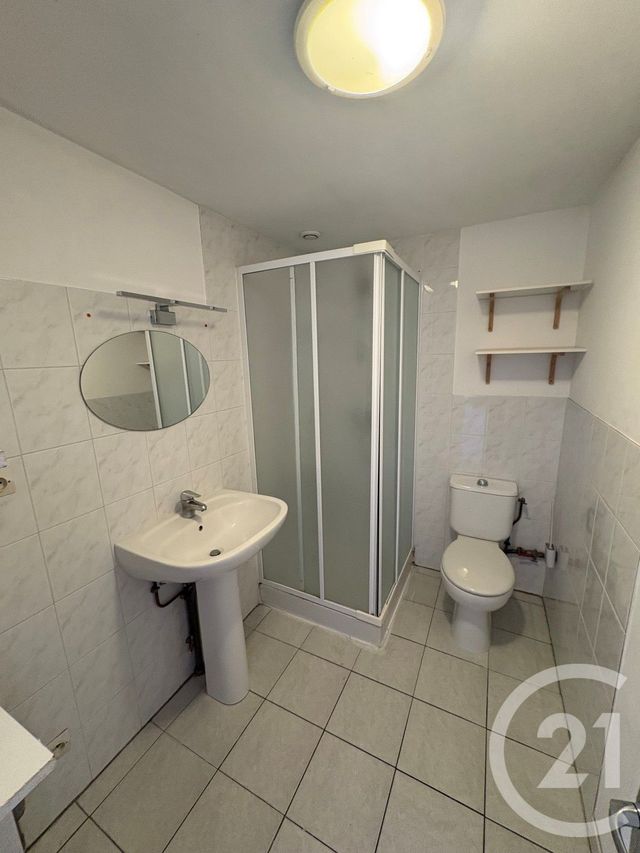 Appartement F2 à louer - 2 pièces - 39.63 m2 - VITRY AUX LOGES - 45 - CENTRE - Century 21 Trois Rois