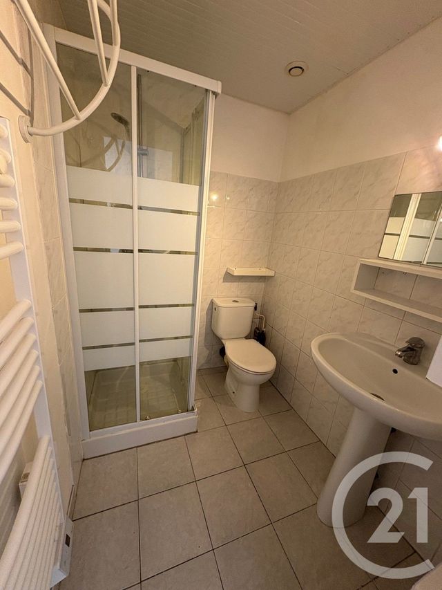 Appartement F2 à louer - 2 pièces - 32.11 m2 - VITRY AUX LOGES - 45 - CENTRE - Century 21 Trois Rois